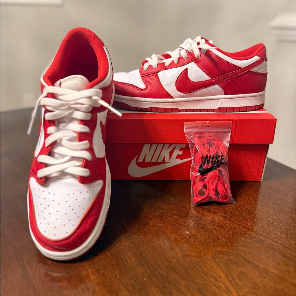 Nike Dunks - Red and White